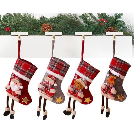 Set di 4 calze di Natale personalizzate con camino e Babbo Natale per la decorazione della casa (1/5)