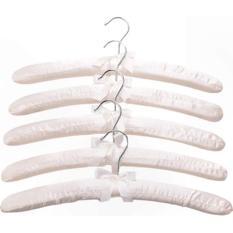 Cintres rembourrés en soie pour robes de mariée avec crochet pivotant chromé antirouille pour un maintien délicat des vêtements. (1/4)