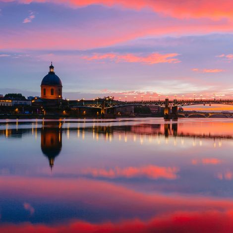 Tableau sur toile Toulouse la ville rose 45x45 cm - Impression sur Toile Murale Décorative - Image imprimée en HD sur Toile - Toile sur Châssis en Bois FSC - Fabriqué en France (1/4)