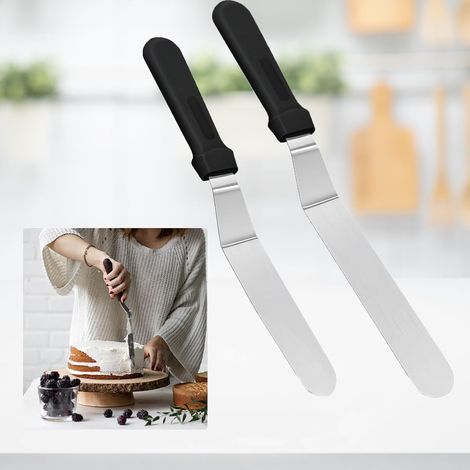 Un ensemble de deux spatules en acier inoxydable avec des manches robustes et durables. (1/5)