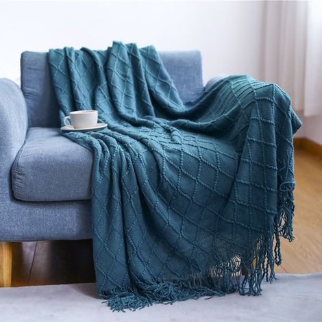 Couverture décorative en maille, résistante et douce, ornée de pompons, idéale pour un canapé-lit. Douce, chaude et confortable, elle est légère pour le printemps et l'été (130 cm x 230 cm) - bleue -  (1/4)
