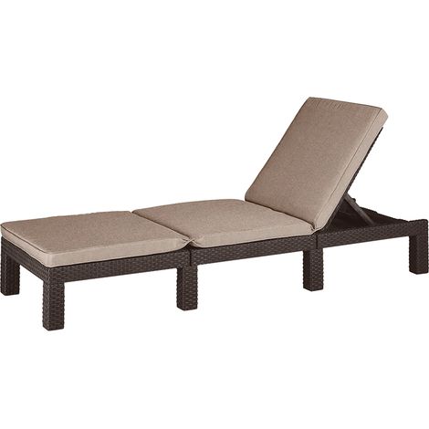 Keter Daytona Deluxe Sonnenliege – Braun – inkl. Auflage in Taupe – Verstellbare Rückenlehne – Kunststoff in flacher Rattanoptik – Wetterfest (1/4)