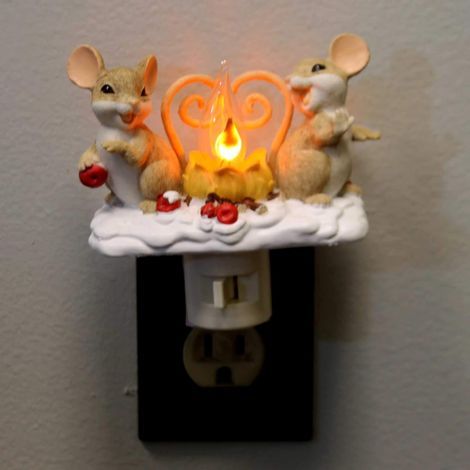 Charmante queue de souris dans une veilleuse de feu de camp, fausse bougie sans flamme pour feu de camp, jolie veilleuse à insérer dans le mur, décorations de maison hantée d'Halloween (1/2)