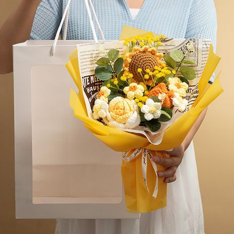Bouquet de fleurs tricotées, marguerites, tournesols et roses, bouquet de fleurs au crochet fini, bouquet de tournesols fait main pour anniversaire, jaune (1/3)