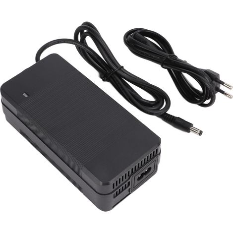 Chargeur de Batterie 58.8V 2A pour Scooter Électrique avec Coque Ignifuge - Prise UE 100-240V (1/5)