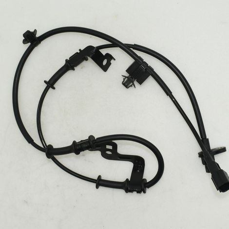 The ABS sensor 95671-B2050 is compatible with the anti-blocking system for Hyundai/Kia vehicles and the speed sensor. The original piece is replaced 95671-2B000.