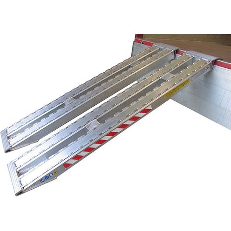 Rampa di 1.50m - Alt. raggiungibile 450mm - Portata max a coppia in base al passo: 1.00m:21500kg - Prezzo unitario - M120F/390/1500