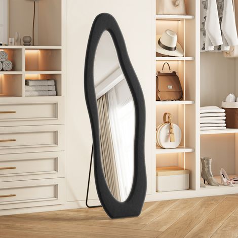 Miroir sur pied 160x50 cm style artistique à forme irrégulière, cadre en flanelle douce anti‑choc, posable au sol ou fixable au mur pour chambre, salon, dressing - Noir (1/5)