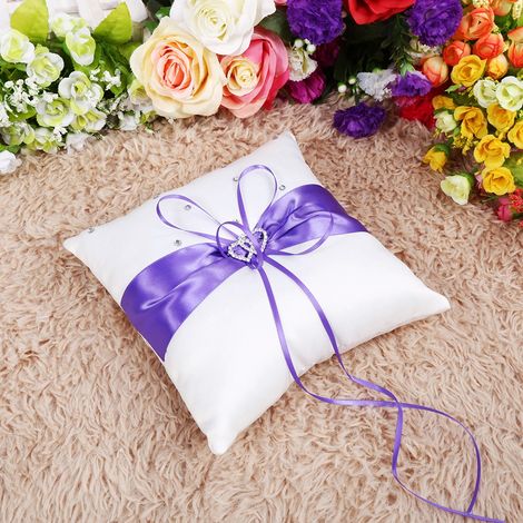 Oreiller Porte-Alliances de Mariage avec Double Cœur, Diamants et Nœud Papillon (Violet) (1/3)