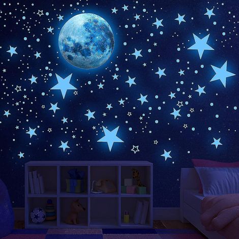 Phosphoreszierende Sterne, eine Wand aus phosphoreszierenden Sternen und Mond -- (1/5)