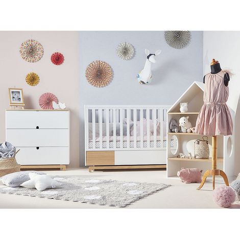 Komplettes Schlafzimmer mitwachsendes Bett 70x140 Wickelkommode und 2-türiger Schrank Bellamy Nomi Weiß und Holz