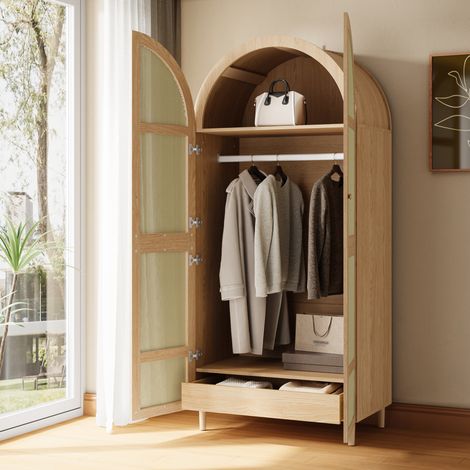 Armadio 80x50x179 cm naturale in MDF e pannello truciolare con porte curve, asta appendiabiti, cassetti e gambe in legno (1/5)