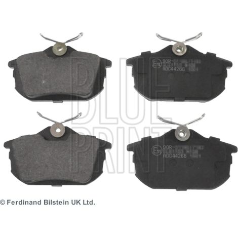 Kit de plaquettes de frein, frein à disque Blue Print ADC44266 MITSUBISHI