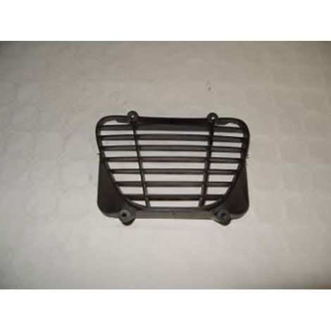 [PRODUIT D'OCCASION] Grille prise d'air tablier AV pour scooter Peugeot 125 Elyseo (1/2)