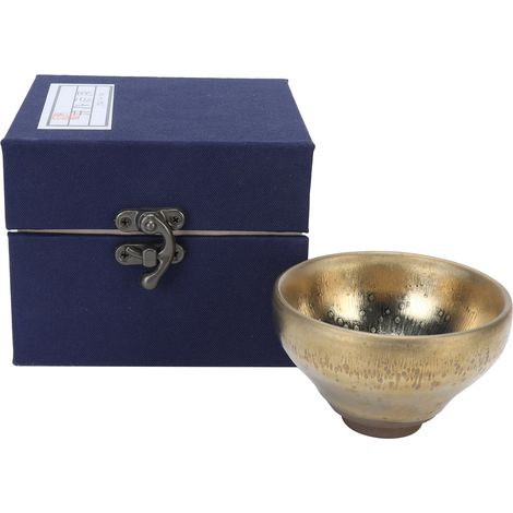 Tasse à thé en céramique artisanale, création unique pour collectionneurs, idéale pour la dégustation à la maison.