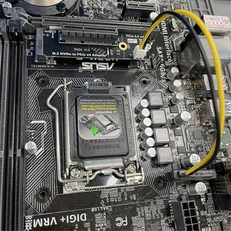 M.2 NVMe Key-M zu PCI-E 4.0 x4 Erweiterungskarte mit Stromkabel für M.2 Key 2260/2280 SSDs (1/5)
