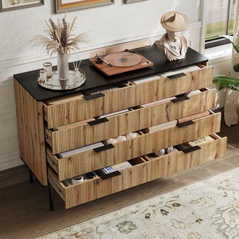Buffet et meuble de rangement de style moderne : le choix idéal pour le salon, la salle à manger ou l'entrée. (1/4)