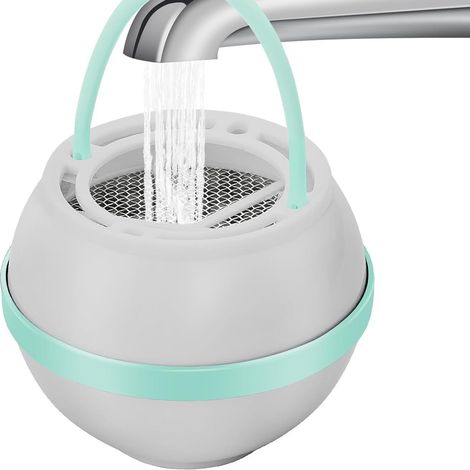 Weißer Badewannenfilter mit 8-stufiger Filtration für weichere Haut und Haare.