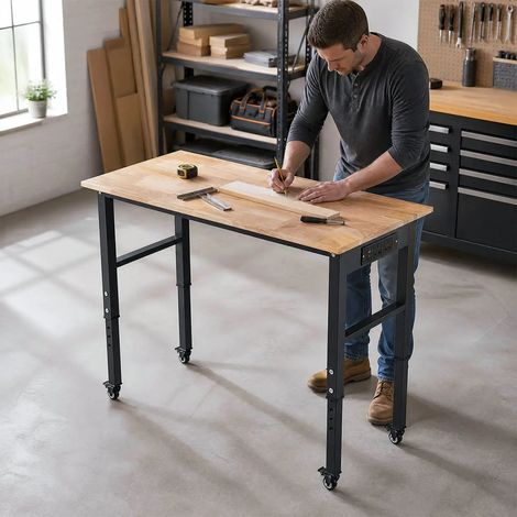 Établi mobile en bois d'hévéa 150 kg avec hauteur réglable, prises USB et roulettes verrouillables pour garage et atelier (1/5)