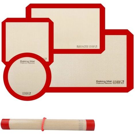 Reusable silicone baking mat for baking trays