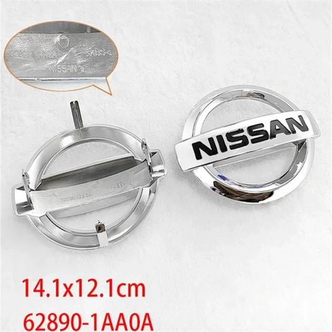 (Argent 14,1 x 12,1 cm) - Convient pour l'emblème arrière ABS Nissan (coffre) des modèles X-Trail, Qashqai, Tiida, Teana, Livina, NV200, NP300, Sentra, Altima et Versa. (1/5)