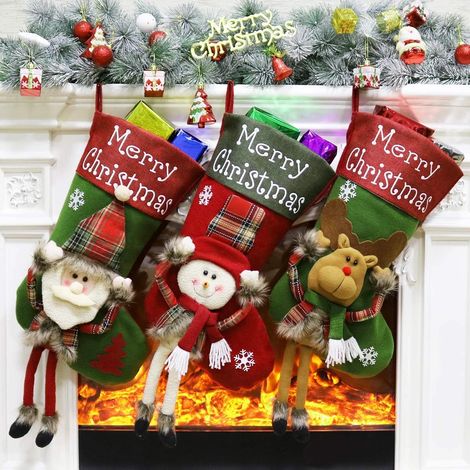 Chaussette de Noël, grand modèle de 45 cm avec 3 personnages de Noël en peluche 3D : Père Noël, bonhomme de neige et renne. Décorations de Noël pour la maison et les fêtes. (1/5)