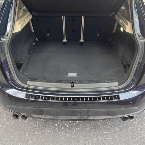 OMAC Ladekantenschutz Stoßstangenschutz für BMW 2er Active Tourer F45 2014-2021 – Edelstahl carbon foliert (1/5)