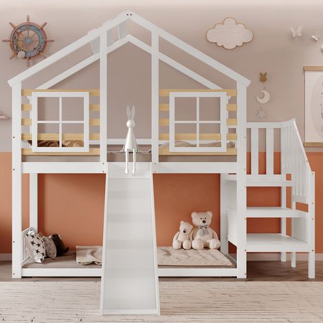 [30813839WAA] Lit surélevé en bois, avec un escalier et des barreaux. Il est également équipé d’une rampe pour les enfants. Le cadre du lit est fait de bois massif. Taille du lit : 90x200 cm. Couleur (1/4)