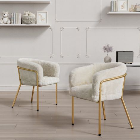 Fauteuil d'appoint ou chaise de coiffeuse (pour salon et chambre) avec quatre pieds en métal et revêtement en fausse fourrure façon lapin Blanc. (1/5)