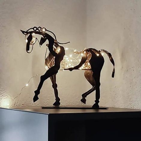 Sculpture de cheval en métal avec LED, figurine moderne, ornement décoratif de table en métal creux (1/5)