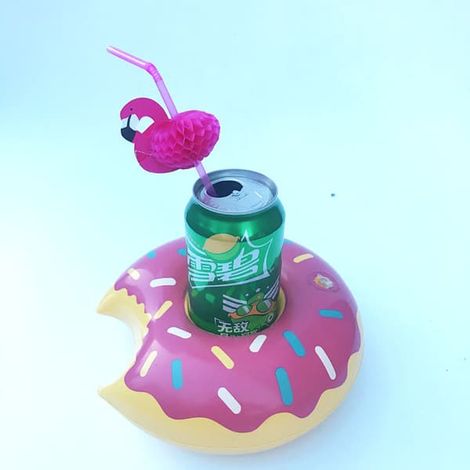 Lot de 2 porte-gobelets flottants gonflables, en forme de donut, en PVC épais, de couleur violette, pour piscines.-AquaForge (1/4)