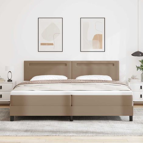 Boxspringbett mit Matratze Cappuccino 200 x 200 cm Kunstleder