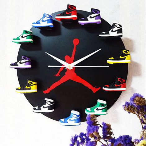 Reloj de pared para colgar en casa, 12 adorables mini limpiadores. (1/5)