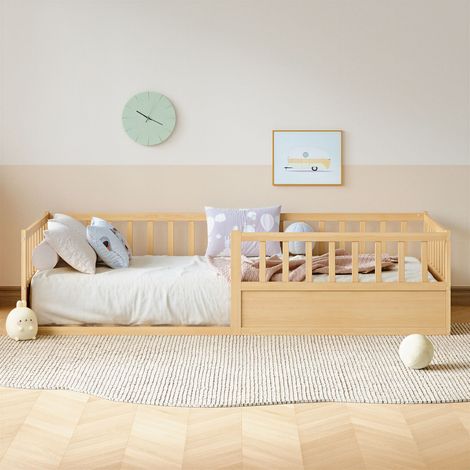 Lit enfant Montessori 90x200 cm en pin massif avec barrière anti-chute, sommier à lattes et côté ouvert - Bois Naturel