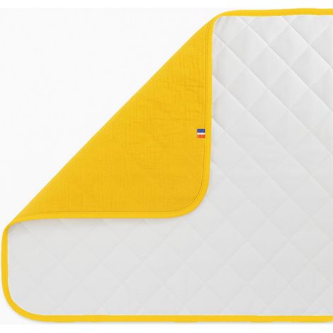 Tapis à Langer Nomade de Voyage en Double Gaze de Coton Biologique Imperméable Miel - PANGIVO (1/5)