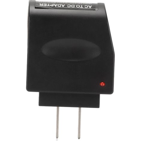 Adaptateur secteur 12 V CA/CC avec prise allume-cigare pour petits appareils électroniques de voiture (100-240 V, prise américaine). (1/5)