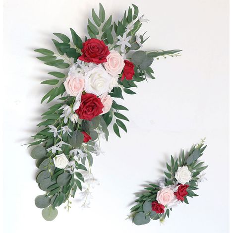 Arche de mariage fleurie pour mariage en extérieur (1/5)