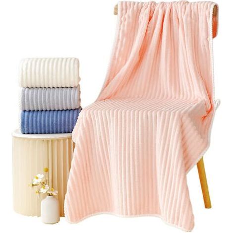 Pink bath towel, 70 x 140 cm, soft, ultra-absorbent, lightweight and quick-drying. In coral fleece, ideal for the bathroom. (1/5)