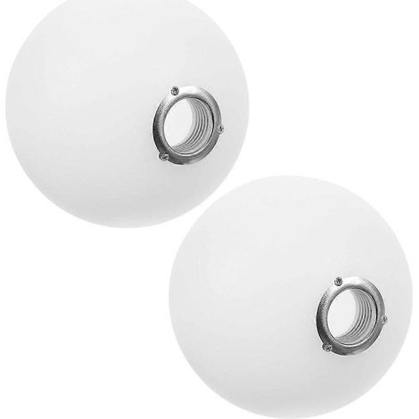 Deux abat-jour en verre blanc dépoli avec armature métallique, adaptés à un éclairage doux dans les salons, chambres, salles à manger, etc., avec ampoules remplaçables. (1/5)