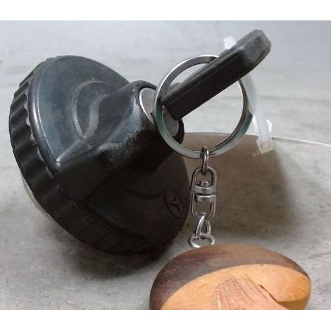 [PRODUIT D'OCCASION] Bouchon Reservoir A Carburant MERCEDES Vito Combi 96-03 ♻️ Ref Oe. 9014700105 - Garantie à vie (1/3)
