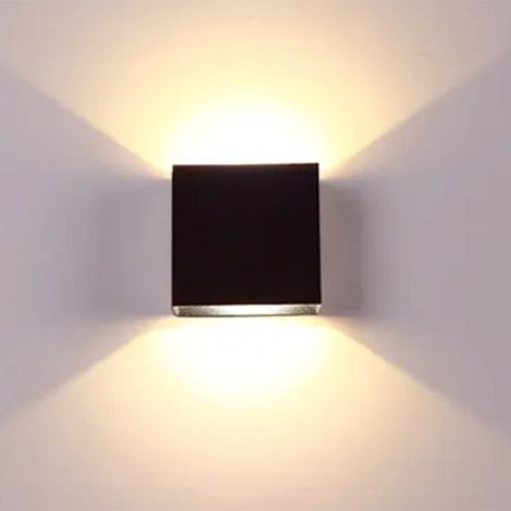 Applique murale carrée noire 12W 3000K éclairage chaud en alliage d'aluminium décoratif LED pour la maison (1/5)