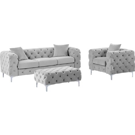 Vente-Unique – Canapé 3 places chesterfield en velours gris clair – Fauteuil et pouf assortis – Confort équilibré – Structure en bois et métal (1/5)