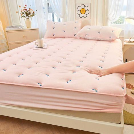Ensemble 3 pièces Housse matelassée,Coton lavé,Motif brodé,Lits simple et double,Protection literie (1/2)