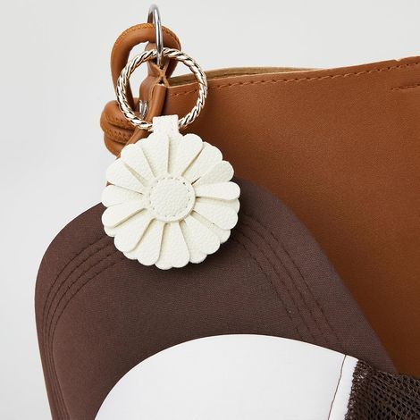 Sac magnétique à motif floral pour casquette, porte-casquette mains libres avec crochet de rangement, accessoire indispensable pour les voyages et les activités de plein air - Blanc (1/5)