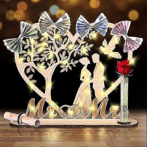 Beleuchtetes Holzherz mit LED-Lichterkette – das perfekte Geschenk zur Hochzeit oder zum Jahrestag und eine romantische Dekoration für Paare. (1/5)