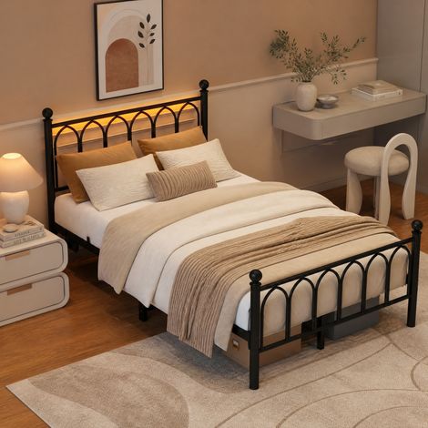Letto singolo 120x200 cm nero in metallo con LED, stazione di ricarica e spazio contenitore (1/5)