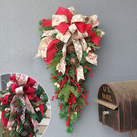 Albero di Natale, decorazione natalizia, albero capovolto, albero di Natale con bacche rosse e uva (1/4)