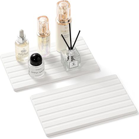 Ensemble de deux pièces : plateau/tapis absorbant en terre de diatomées pour essorer l'eau.