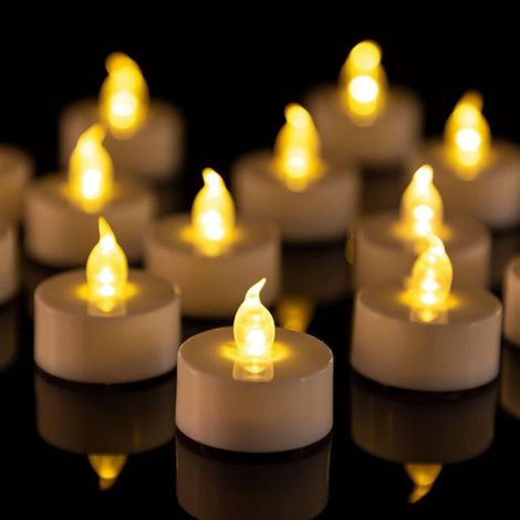 Set di 24 candele a LED, candele tealight senza profumo, senza fiamma, trasparenti, tremolanti, a batteria, per decorazioni domestiche, albero di Natale, Pasqua, matrimonio, festa (1/4)