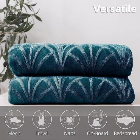 Couverture canapé à feuillages 130x150 cm en flanelle douce, chaude et confortable, couleur bleue (1/5)